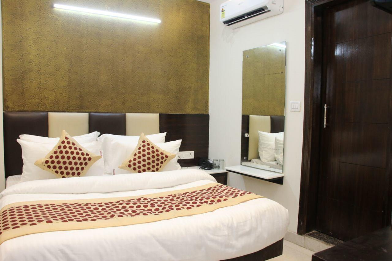 Hotel Snow White Inn New Delhi Exterior photo